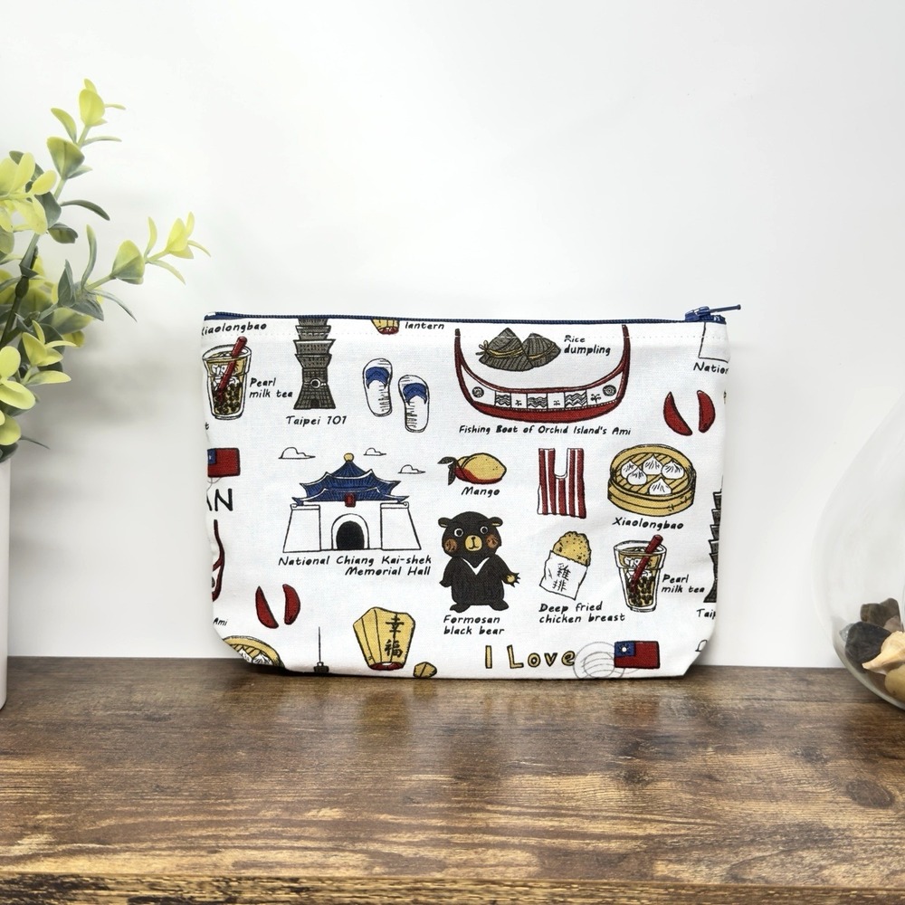 Taiwan Toiletries Bag Travel Cosmetic Pouch Excellent Condition